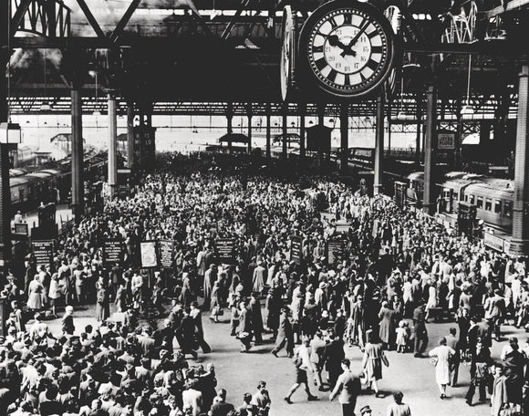 Holidaymakers at Waterloo Station, London, 1946.