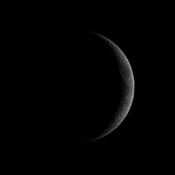 Crescent Moon 14 April 2021
