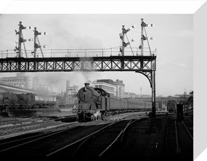British Railways suburban train leaving Marylebone, 1949