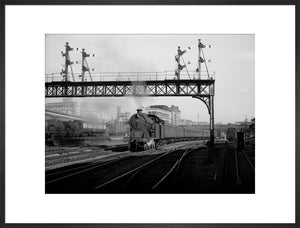 British Railways suburban train leaving Marylebone, 1949