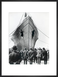 'Lusitania' arriving in New York on her maiden voyage, c 1906.