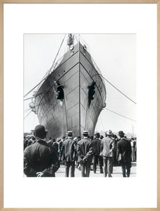 'Lusitania' arriving in New York on her maiden voyage, c 1906.