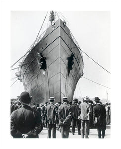 'Lusitania' arriving in New York on her maiden voyage, c 1906.