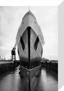 The Queen Mary in dock at Southampton, 29 March 1936.