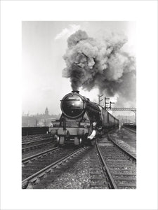 'Flying Scotsman' A3 Class steam locomotive leaving Leeds station, 1956.