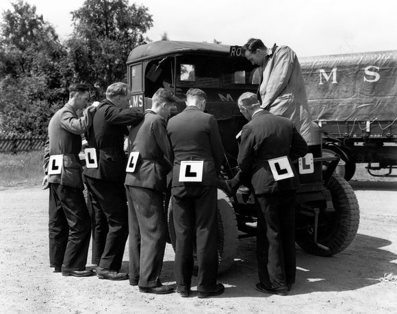 LMS mechanics, c 1930s.