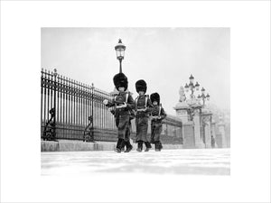 Coldstream Guards outside Buckingham Palace, 19  December 1938. Photograph by Reuben Saidman.