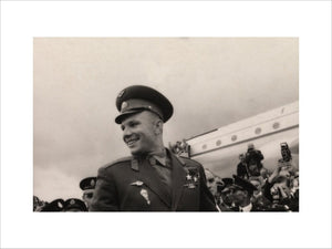 It was claps all round as Yuri Gagarin walked down from his aircraft at London airport, 11th July 1961.