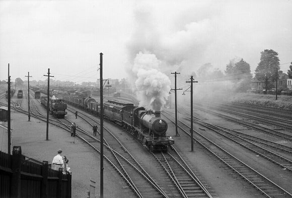 GWR 2-8-0 No 3803 leaving Acton Yard with Dynamometer Car