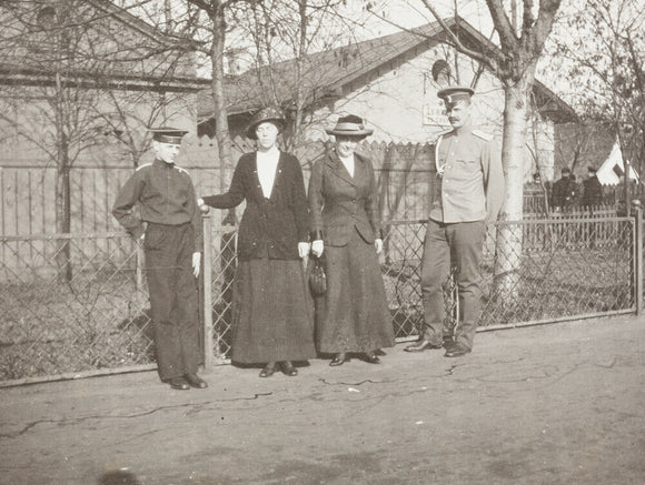 Black and white photograph entitled 'On the Way Gagri Feb 1914'
